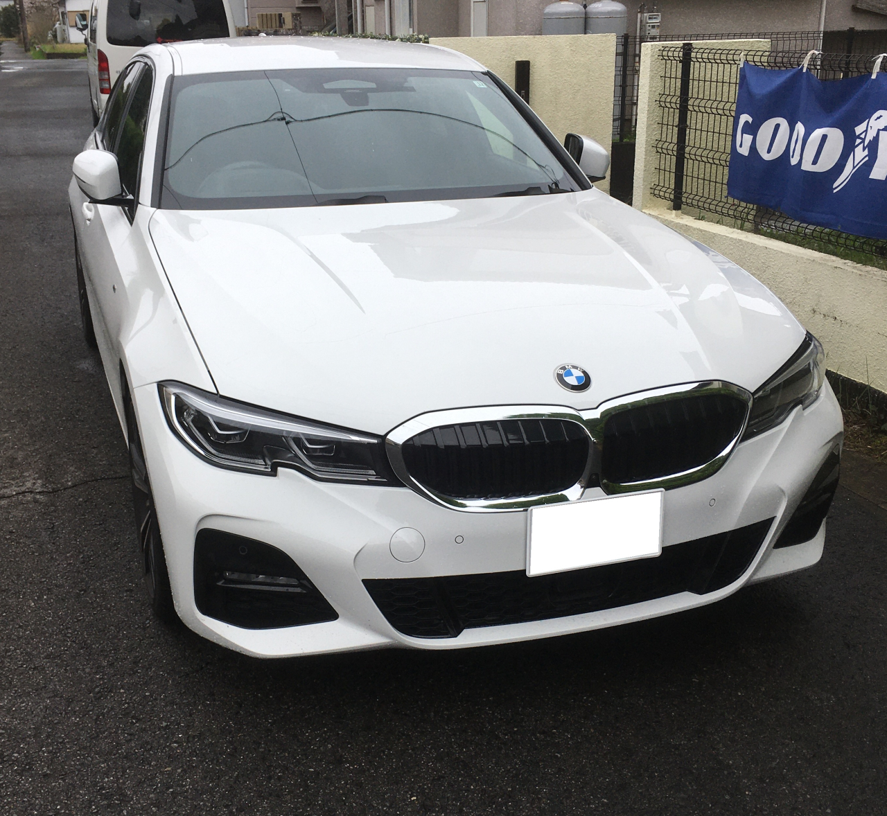 BMW330i ホイールガリ傷リペアのブログを更新しました。